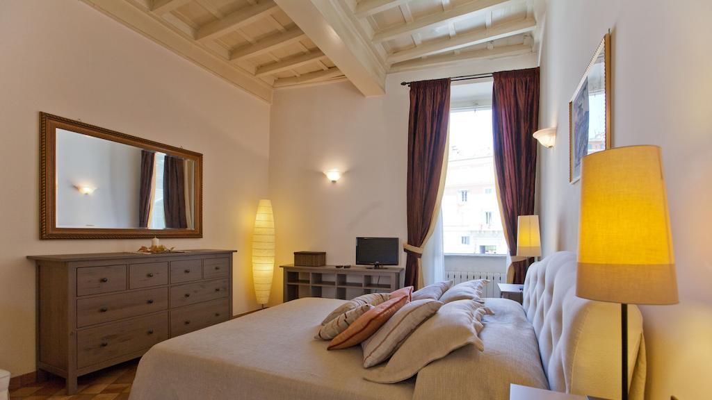 Rental In Rome Trevi Fouintain View Apartment Værelse billede
